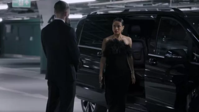 Alexis Bittar Twisted Side Handle Leather Clutch worn by Sophie (Gugu Mbatha-Raw) as seen in Surface (S02E02)