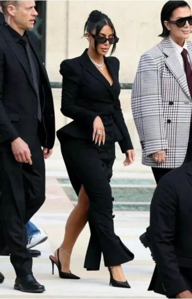 Alaia Cat Eye Sunglasses worn by Kim Kardashian in West Palais De Justice De Paris on May 13, 2025