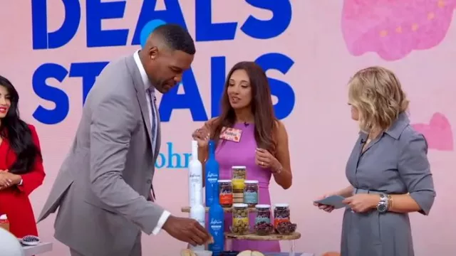 Vestido camisero midi plisado de manga larga de Akris usado por Tory Johnson como se vio en Good Morning America el 8 de mayo de 2025