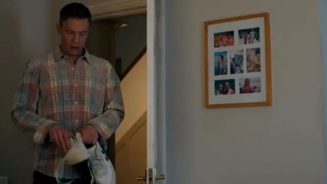 Veja V90 O.T Leather Trainer Extra White Cyprus worn by John Barnett (Rupert Penry-Jones) as seen in The Feud (S01E02)