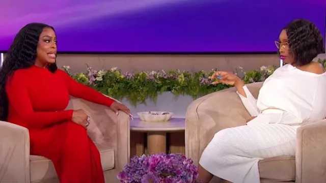 Jupe midi en tricot ornée de Balmain portée par Jennifer Hudson comme on le voit dans le défilé Jennifer Hudson le 16 mai 2025