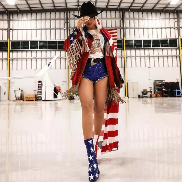 Coachella 2024 Fringe Jacket of Beyoncé on the Instagram account @beyonce