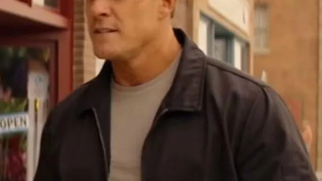 Alan Ritchson Reacher Chaqueta de algodón negro usada por Jack Reacher (Alan Ritchson) en Reacher (T01)