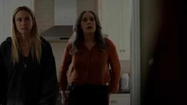 Chemise Rails Lo portée par Emily Prentiss (Paget Brewster) comme on le voit dans Esprits criminels (S18E03)