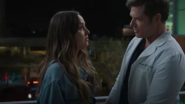 Joe’s Jeans La veste en jean surdimensionnée portée par Jo Wilson (Camilla Luddington) comme on le voit dans Grey’s Anatomy (S21E18)