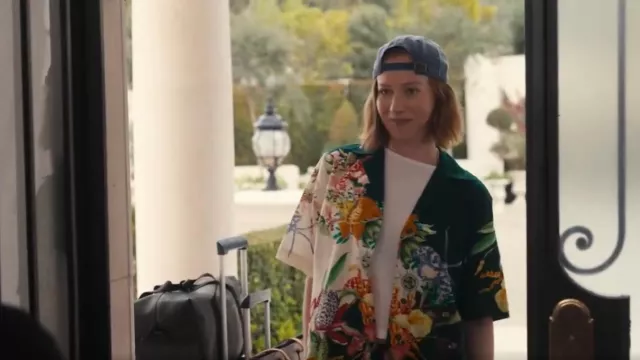 Camisa de mezcla de lino con estampado floral de gran tamaño Alemais Aggie usada por Ava (Hannah Einbinder) como se ve en Hacks (T04E10)