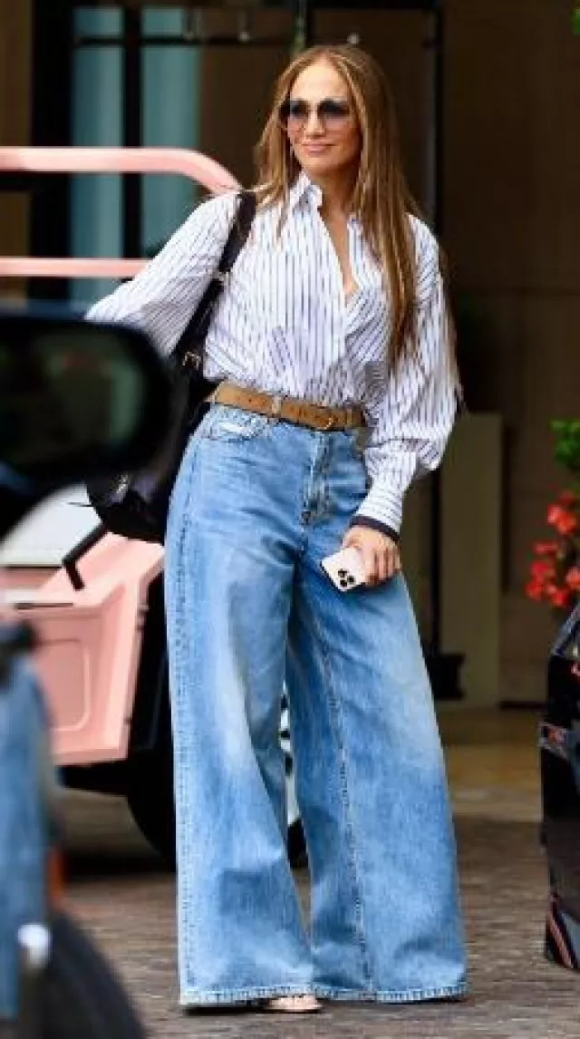 Dior D Journey Bag worn by Jennifer Lopez in  Beverly Hills  on June 2, 2025