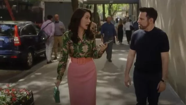 Alice + Olivia Wide Leather Waist Belt worn by Charlotte York (Kristin Davis) as seen in And Just Like That… (S03E02)
