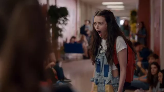 Combinaison utilitaire BDG Rih Denim portée par Maxine Baker (Sara Waisglass) comme on le voit dans Ginny & Georgia (S03E05)