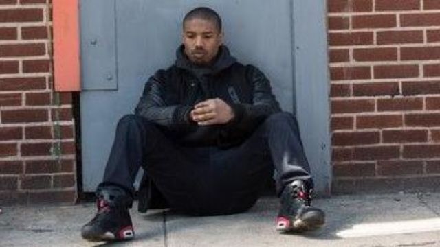 La paire de sneakers Nike Air Jor­dan 6 Retro In­fra­red portée par Adonis Johnson (Michael B. Jordan) dans le film Creed : L'héritage de Rocky Balboa