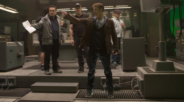 Les Supra Vaider de Capitaine America (Chris Evans) sur le tournage de Avengers l'ère d'Ultron