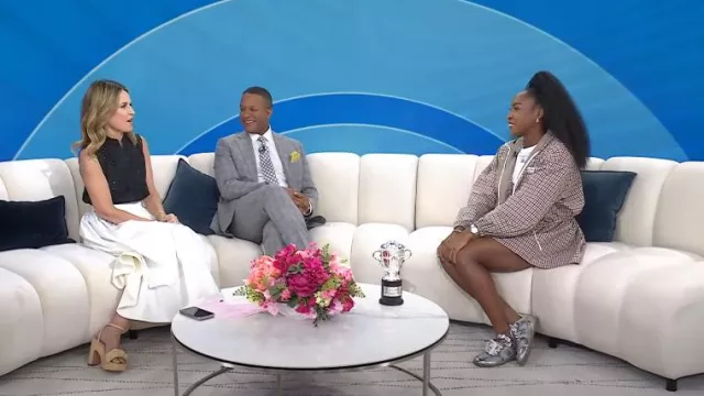 Mini-jupe à carreaux vichy Miu Miu portée par Coco Gauff comme on le voit dans Today le 9 juin 2025