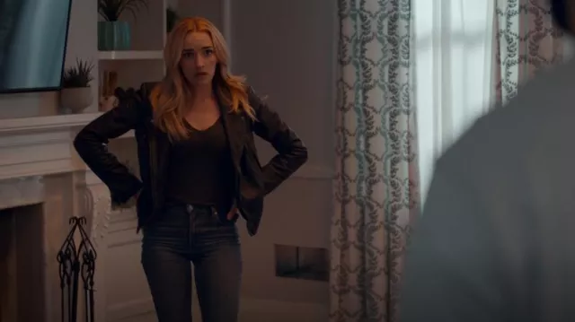 Chaqueta motera de cuero envejecido AllSaints Cargo Black Grey usada por Georgia Miller (Brianne Howey) como se ve en Ginny & Georgia (S03E08)