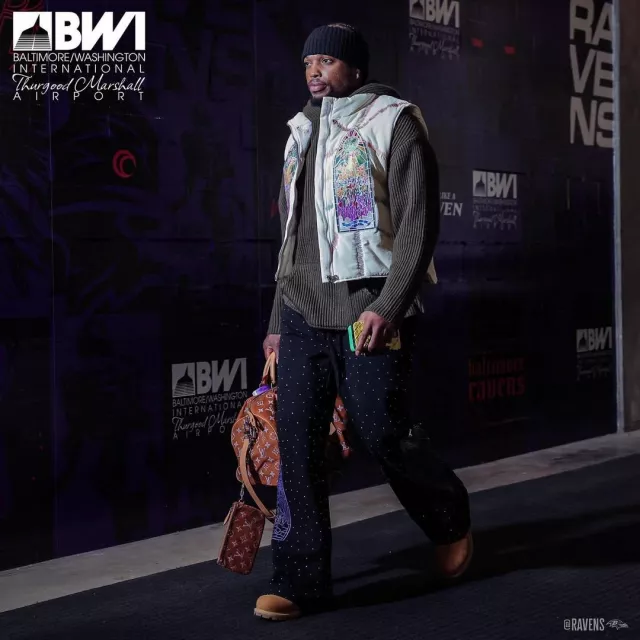 Who Decides War Black & Gradient Windows Crystal Sweatpants worn by Derrick Henry on the Instagram account @ravens