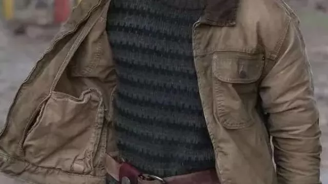 Logan Kim The Walking Dead Dead Veste marron portée par Hershel Rhee (Logan Kim) dans The Walking Dead : Dead City (S02)