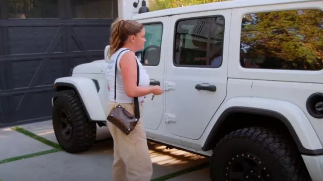 Louis Vuitton Sac en toile enduite Monogram marron porté par Brittany Cartwright comme on le voit dans The Valley (S02E10)