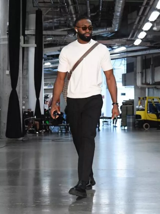 Gucci Beige GG Web Stripe Jackie 1961 Bag worn by Jaylen Brown on the Instagram account @shotbyretro6