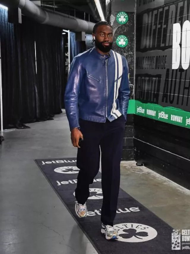 Asics 2160 x Gallery Dept. Blue Paint Splatter porté par Jaylen Brown sur le compte Instagram @celtics