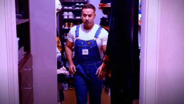 Salopette Dickies pour homme portée par Mike Sorrentino dans Jersey Shore : Vacances en famille (S08E04)