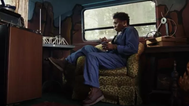 Salopette vintage portée par Amber / Felicity Price (Cynthia Erivo) comme on le voit dans Poker Face (S02E01)