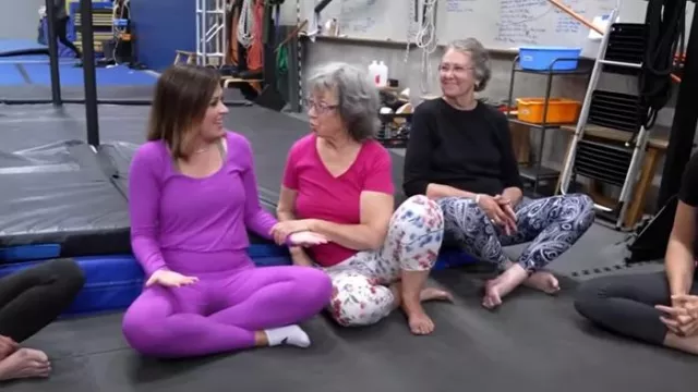 Beyond Yoga Spacedye Caught In The Midi High Waisted Legging porté par Chloe Melas comme on le voit dans Today le 30 juin 2025