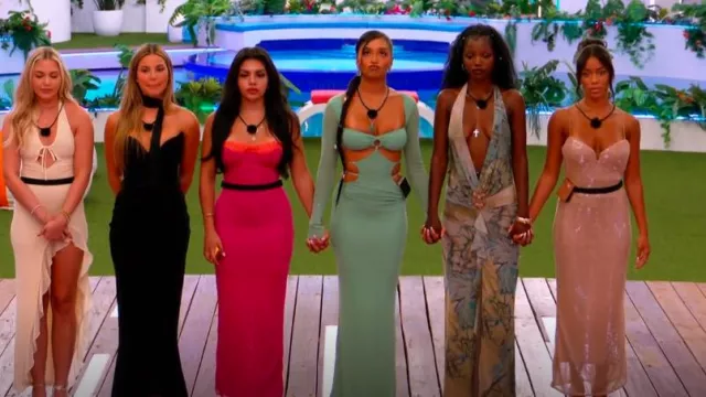 Jaded London Cindy Plunge Maxi Dress In Green worn by Chelley Bissainthe as  seen in Love Island (S07E18) | Spotern