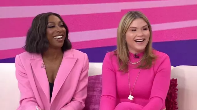 Bibhu Mohapatra Camellia Cady Coat sobre chaqueta usado por Ego Nwodim como se ve en Today with Jenna & Friends el 30 de junio de 2025