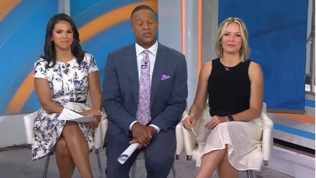 Falda Club Monaco Huette en blanco puro usada por Dylan Dreyer como se ve en Today el 2 de julio de 2025