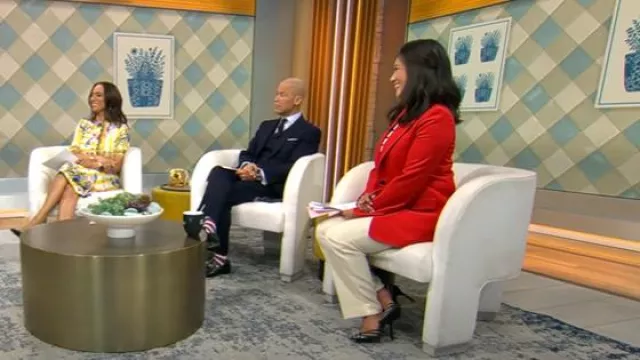 Blazer de lana Lido de Banana Republic usado por Nancy Chen visto en CBS Mornings el 4 de julio de 2025