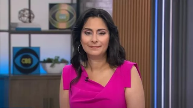 Robe fourreau Jackie O Black Halo en rose vif portée par Céline Gounder comme on le voit dans CBS Mornings le 2 juillet 2025