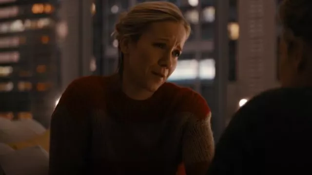 Pull à col rond Mango Candice Stripe porté par le Dr Hannah Asher (Jessy Schram) tel qu’on le voit dans Chicago Med (S10E19)
