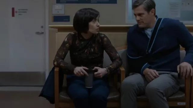 Col roulé AllSaints Tia porté par Rebecca Wilson (Nicole Pacent) comme on le voit dans Esprits criminels (S18E08)