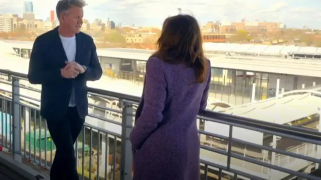 Patrizia Pepe Abrigo largo de paño usado por Lisa Vanderpump como se ve en Food Stars de Gordon Ramsay (T02E07)
