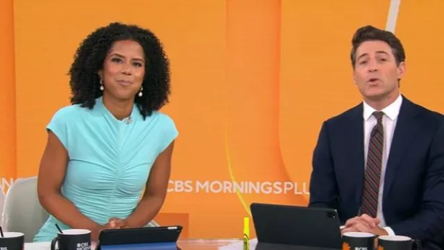 Robe à manches courtes en maille Suboo Christy portée par Adriana Díaz telle qu’elle a été vue dans CBS Mornings le 9 juillet 2025