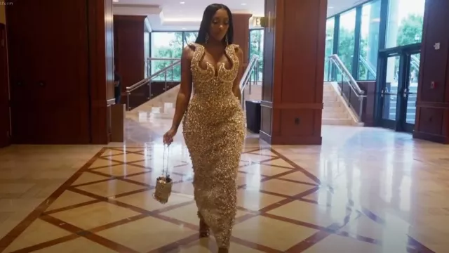 Albina Dyla Robe longue avec cornes brodées portée par Porsha Williams comme on le voit dans The Real Housewives of Atlanta (S16E17)