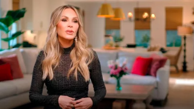 Mini-robe Balmain à logo Monogram scintillant portée par Tamra Judge comme on le voit dans The Real Housewives of Orange County (S19E01)