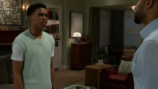 Cardigan en tricot texturé Zara porté par Tyrell Richardson (Jaden Lucas Miller) comme on le voit dans Beyond the Gates (S01E85)