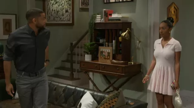 A New Day at Target Pearl Heart Minaudiere Top Handle Bag worn by Samantha Richardson (Najah Jackson) as seen in Beyond the Gates (S01E88)