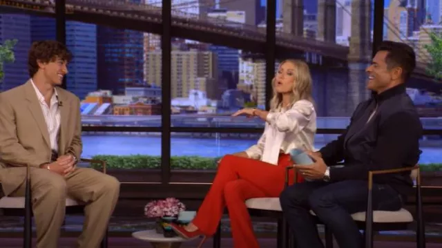 Roland Mouret Jupe crayon en laine Arreton portée par Kelly Ripa comme on le voit dans LIVE with Kelly and Mark le 15 juillet 2025