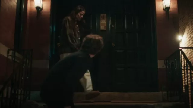 Ugg Tasman II worn by Claire (Molly Gordon) as seen in The Bear (S04E03)