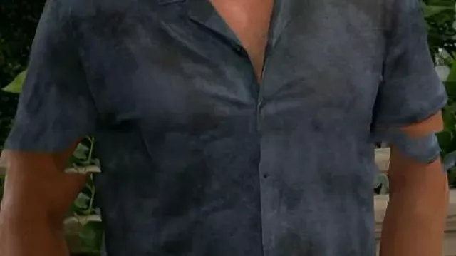 TYATR Joshua Morrow Camisa azul de campamento de Nicholas Newman (Joshua Morrow) en The Young and the Restless (T52E64)