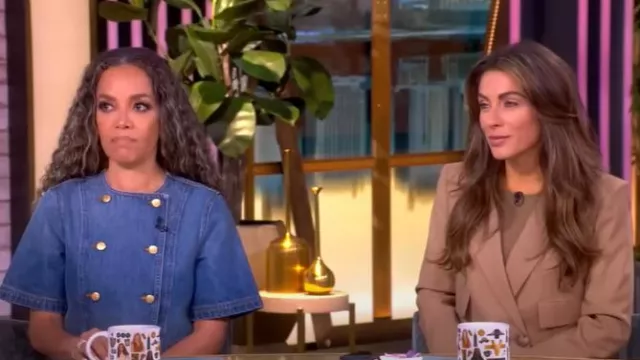 Chaqueta corta Veronica Beard Wilkie usada por Alyssa Farah Griffin como se ve en The View el 21 de julio de 2025
