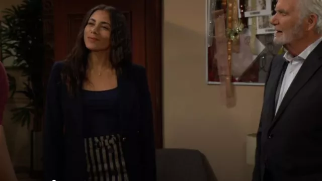 Jonathan Simkhai Mini-jupe à double boutonnage rayée portée par Daphne Rose (Murielle Hilaire) comme on le voit dans The Bold and the Beautiful le 23 juillet 2025