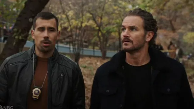 Chaqueta de camionero forrada de Sherpa Scotch & Soda usada por Terry Bruno (Kevin Kane) como se ve en Law & Order: Special Victims Unit (S26E13)