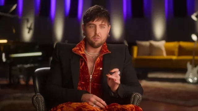 Martine Rose Veste de survêtement en velours écrasé orange portée par James Abrahart comme on le voit dans Hitmakers (S01E05)
