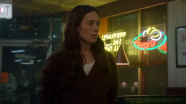 Cardigan oversize Treasure and Bone Fuzzy porté par Kim Burgess (Marina Squerciati) vu dans Chicago P.D. (S12E16)