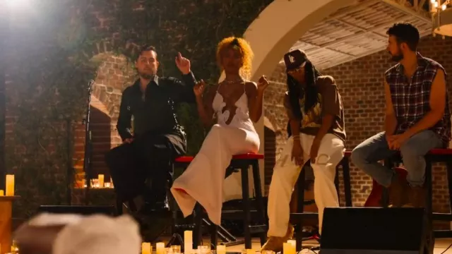Christopher Esber Robe longue plongeante moulée blanche portée par Sevyn Streeter comme on le voit dans Hitmakers (S01E06)