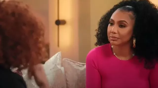 Skims Womens Top Hot Pink Fits Everyone worn by Tamar Braxton as seen in Caught in the Act: Double Life (S01E01)