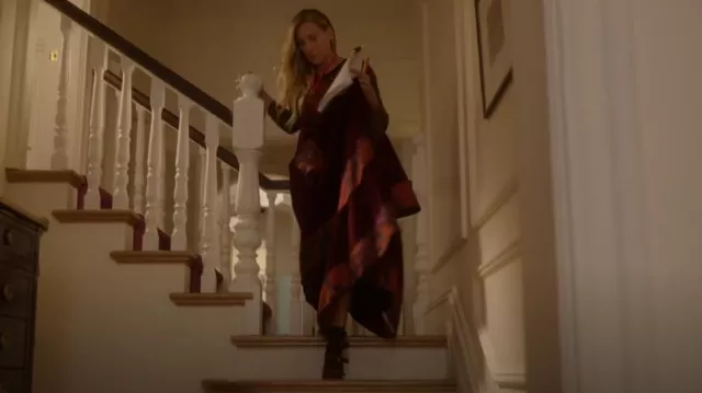 Chloé Alize Leather Buckle Sandals in Plum Purple worn by Carrie Bradshaw (Sarah Jessica Parker) as seen in And Just Like That… (S03E10)