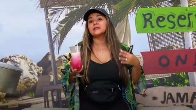 Sac de taille à bandoulière JanSport Fifth Ave porté par Nicole Polizzi comme on le voit dans Jersey Shore : Family Vacation (S08E10)